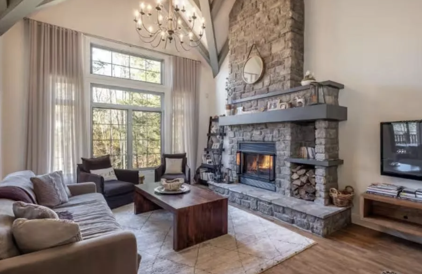 Mitsou Gélinas et Iohann Martin vendent leur maison en surenchère 3 Mitsou Gélinas et Iohann Martin vendent leur maison en surenchère Capture decran le 2025 03 21 a 09.42.19 Mitsou Gélinas et Iohann Martin vendent leur maison en surenchère