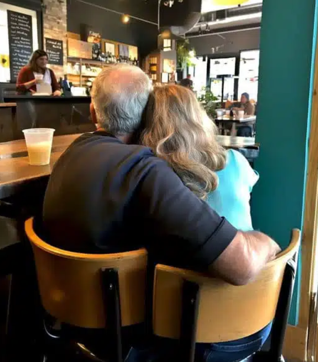 J’ai surpris mon beau-père avec sa maîtresse dans un restaurant 2 J’ai surpris mon beau-père avec sa maîtresse dans un restaurant Capture decran 2025 04 03 113226 1 J’ai surpris mon beau-père avec sa maîtresse dans un restaurant