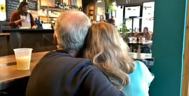 J’ai surpris mon beau-père avec sa maîtresse dans un restaurant 1 J’ai surpris mon beau-père avec sa maîtresse dans un restaurant Capture decran 2025 04 03 113226 e1743695185387 J’ai surpris mon beau-père avec sa maîtresse dans un restaurant