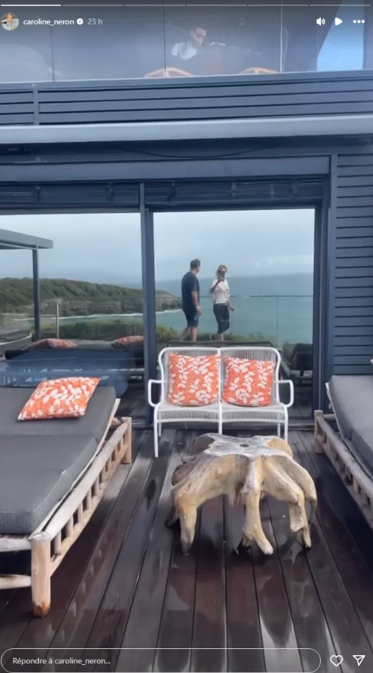 Capture decran 2025 04 05 122519 À 51 ans, Caroline Néron éblouit en maillot de bain durant ses vacances à l’étranger