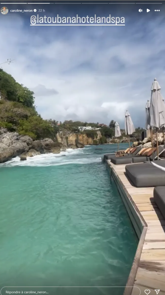 Capture decran 2025 04 05 122524 À 51 ans, Caroline Néron éblouit en maillot de bain durant ses vacances à l’étranger