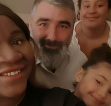 Capture decran 2025 04 06 121145 Après son accouchement, Mélissa Bédard partage la première image de Karl avec leur bébé