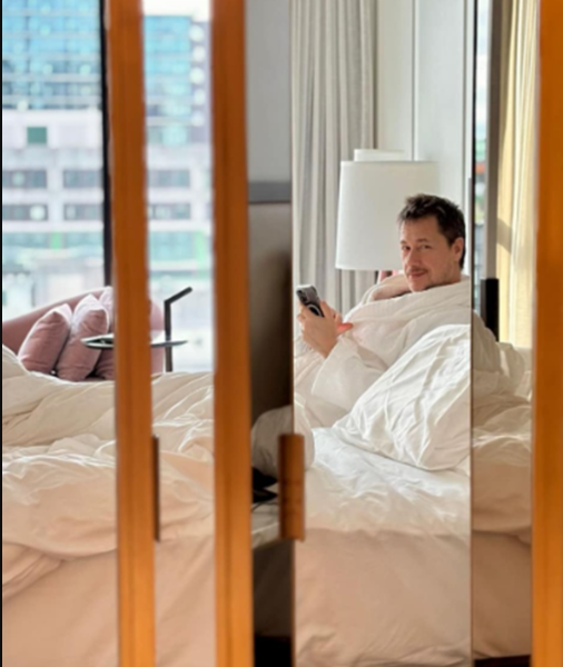 Capture decran 2025 04 07 112433 Stéphane Rousseau dévoile toutes les images de son week-end amoureux