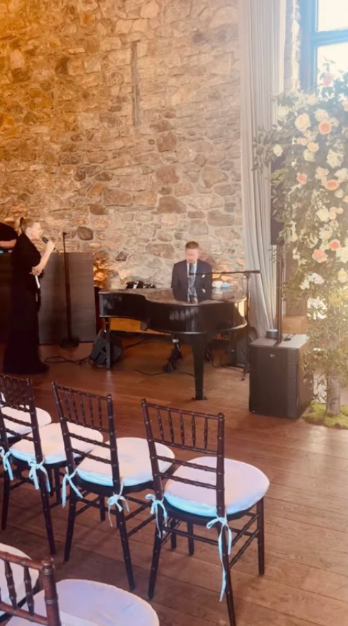 Corey Hart vit un moment inoubliable : sa fille River se marie, voici les photos! 3 Corey Hart vit un moment inoubliable : sa fille River se marie, voici les photos! Capture decran 2025 04 09 120221 Corey Hart vit un moment inoubliable : sa fille River se marie, voici les photos!