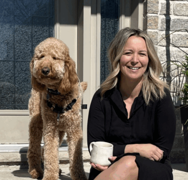 Julie Houle de La Poule aux oeufs d'or est fiancée et voici qui partage sa vie 3 Julie Houle de La Poule aux oeufs d'or est fiancée et voici qui partage sa vie Capture decran 2025 04 18 084243 Julie Houle de La Poule aux oeufs d'or est fiancée et voici qui partage sa vie