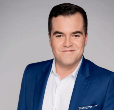 Simon Philibert quitte brièvement l’émission À vos affaires pour une mission particulière 3 Simon Philibert quitte brièvement l’émission À vos affaires pour une mission particulière Capture decran 2025 04 23 115647 Simon Philibert quitte brièvement l’émission À vos affaires pour une mission particulière