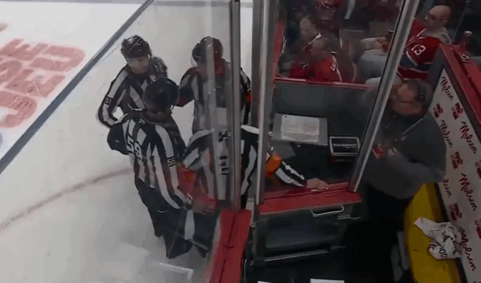 La LNH annonce officiellement un changement important concernant les officiels du match de ce soir 1 La LNH annonce officiellement un changement important concernant les officiels du match de ce soir Capture decran 2025 04 23 121256 La LNH annonce officiellement un changement important concernant les officiels du match de ce soir