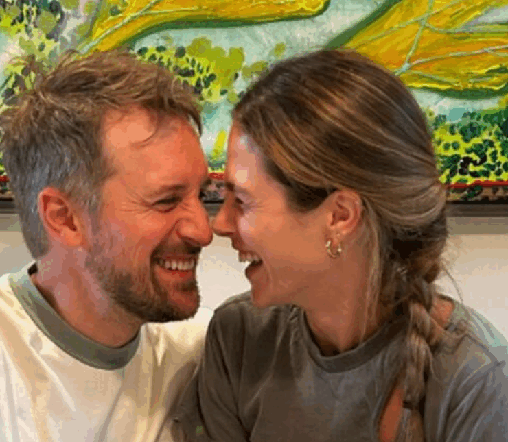 Capture decran 2025 04 27 180808 Dans leur salon, Maripier Morin capte une sc&egrave;ne tendre entre Henri et son papa, Jean-Philippe Perras