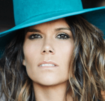 Capture decran 2025 04 30 111928 Cette chanteuse de La Voix est en couple avec cet ex-académicien et ils annoncent une grande nouvelle