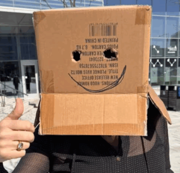 Sophie Durocher a voté avec une boîte sur la tête et l'expérience a mal tourné 2 Sophie Durocher a voté avec une boîte sur la tête et l'expérience a mal tourné Capture decran 2025 04 30 113316 Sophie Durocher a voté avec une boîte sur la tête et l'expérience a mal tourné