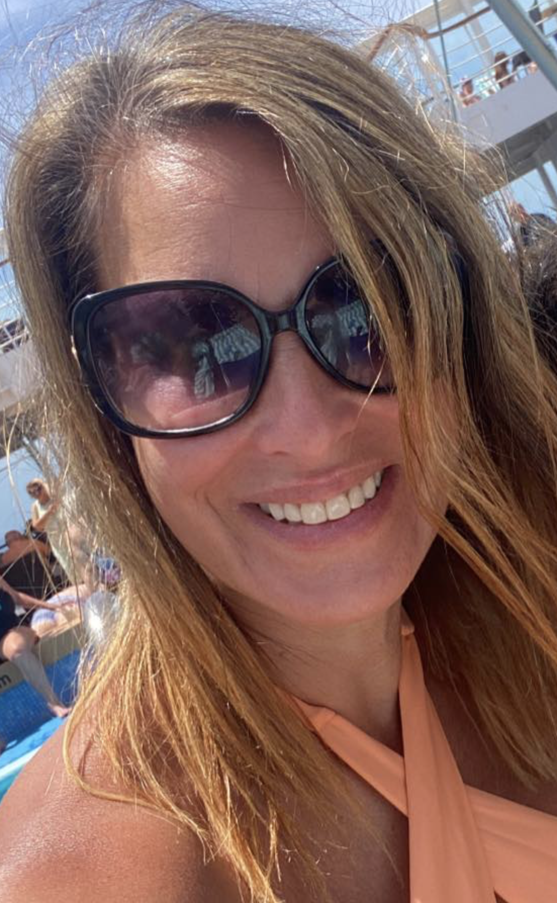 Capture decran le 2025 04 07 a 10.09.32 David de Ma mère, ton père n’est plus un cœur à prendre ! Découvrez sa nouvelle flamme