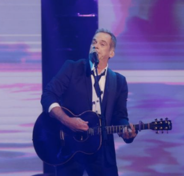 Surprise à Star Académie : l’ex de Stéphane Rousseau dans un numéro enflammé 2 Surprise à Star Académie : l’ex de Stéphane Rousseau dans un numéro enflammé Capture decran le 2025 04 07 a 16.55.48 e1744059403629 Surprise à Star Académie : l’ex de Stéphane Rousseau dans un numéro enflammé