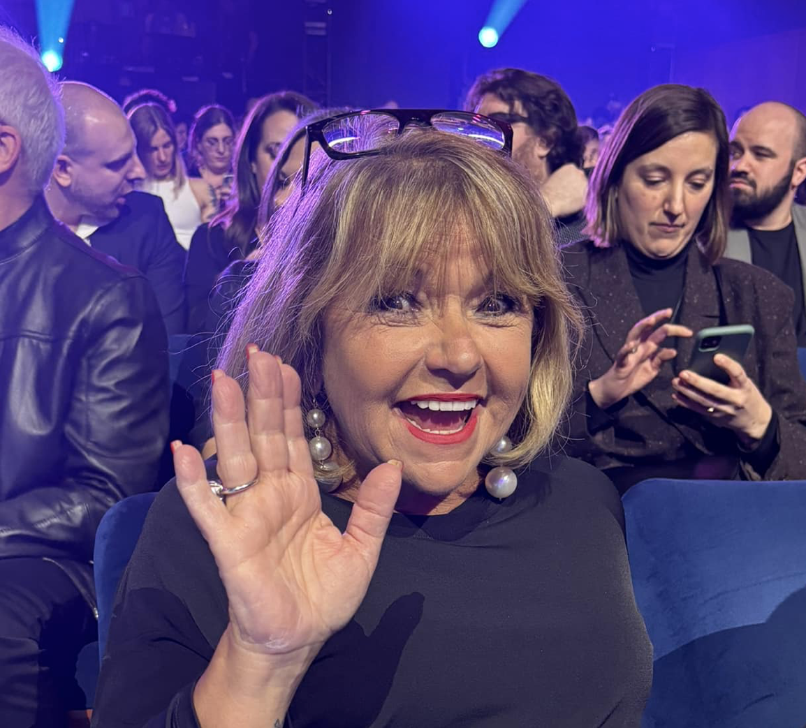Lise Dion de retour sur scène après plus d’un an de retraite 1 Lise Dion de retour sur scène après plus d’un an de retraite Capture decran le 2025 04 15 a 11.50.40 e1744732288246 Lise Dion de retour sur scène après plus d’un an de retraite