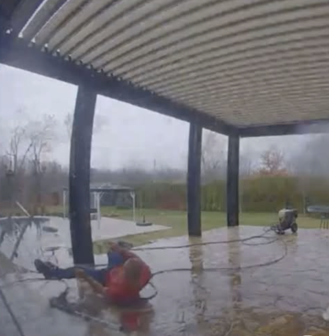 Choc pour Gino Chouinard : il a été victime d’un accident 2 Choc pour Gino Chouinard : il a été victime d’un accident Capture decran le 2025 04 22 a 09.53.24 Choc pour Gino Chouinard : il a été victime d’un accident