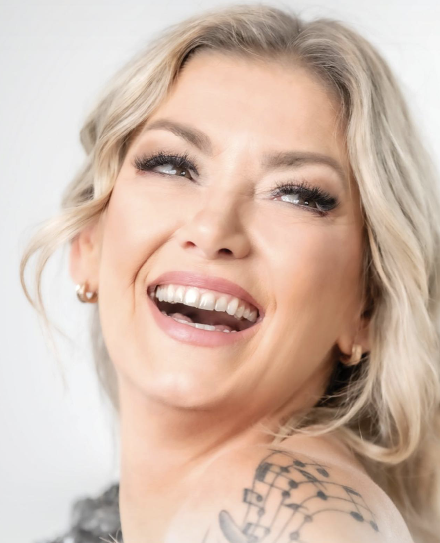 Marie-Chantal Toupin dévoile sa nouvelle tête… et elle est magnifique ! 1 Marie-Chantal Toupin dévoile sa nouvelle tête… et elle est magnifique ! Capture decran le 2025 04 24 a 09.46.35 e1745502437945 Marie-Chantal Toupin dévoile sa nouvelle tête… et elle est magnifique !