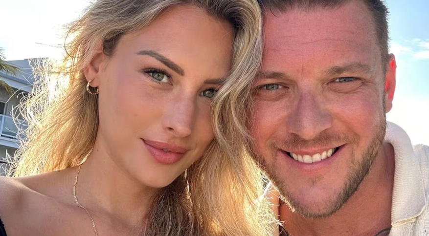Enceinte de 6 mois, Alexandra DeSimon se dit mère célibataire : fin de son couple avec Mathieu Baron 1 Enceinte de 6 mois, Alexandra DeSimon se dit mère célibataire : fin de son couple avec Mathieu Baron Capture decran 2025 05 03 095655 Enceinte de 6 mois, Alexandra DeSimon se dit mère célibataire : fin de son couple avec Mathieu Baron
