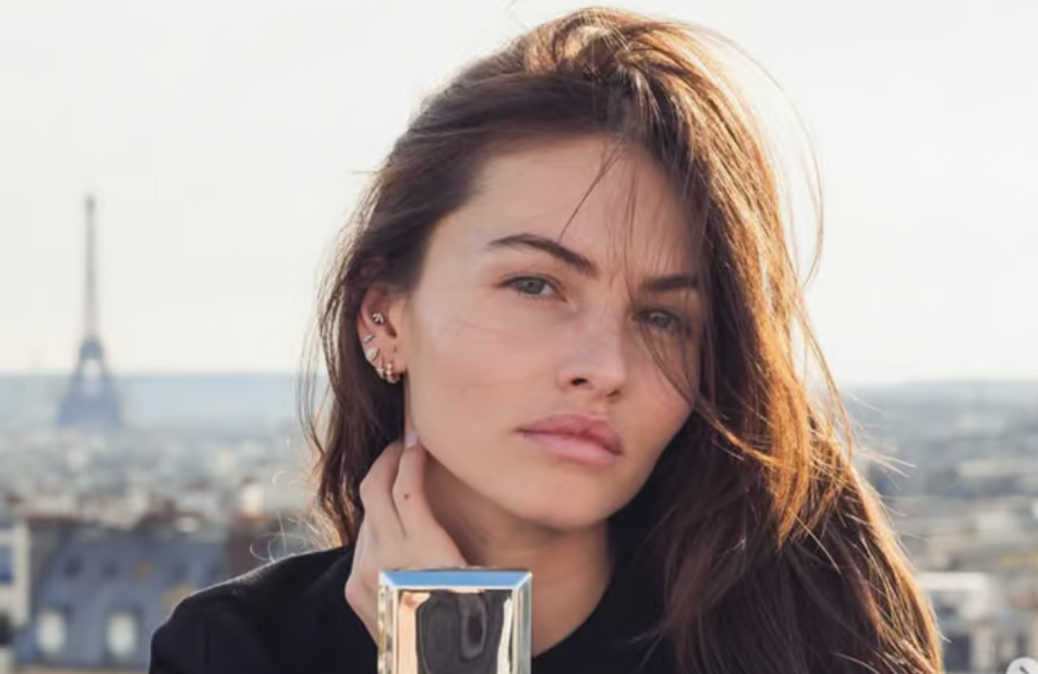 Capture decran 2025 05 09 085034 À 24 ans, la « plus jolie fillette du monde » surprend tout le monde avec sa transformation