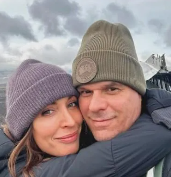 Voici la femme qui fait battre le cœur de Patrick Lagacé – et leurs plus belles photos 4 Voici la femme qui fait battre le cœur de Patrick Lagacé – et leurs plus belles photos Capture decran 2025 05 09 104452 Voici la femme qui fait battre le cœur de Patrick Lagacé – et leurs plus belles photos