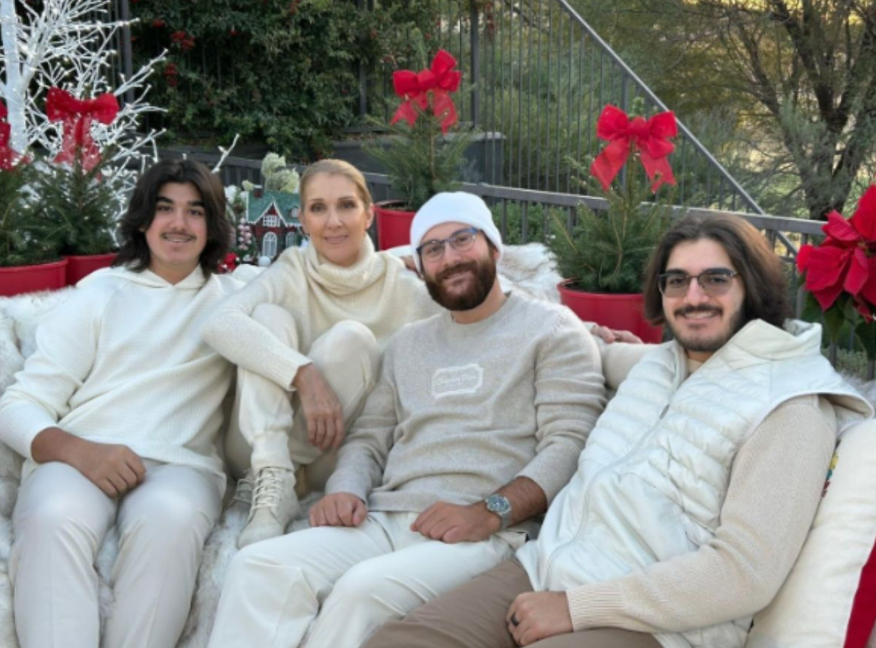Céline Dion partage une rare photo avec ses fils pour une occasion spéciale 1 Céline Dion partage une rare photo avec ses fils pour une occasion spéciale Capture decran 2025 05 10 084537 Céline Dion partage une rare photo avec ses fils pour une occasion spéciale