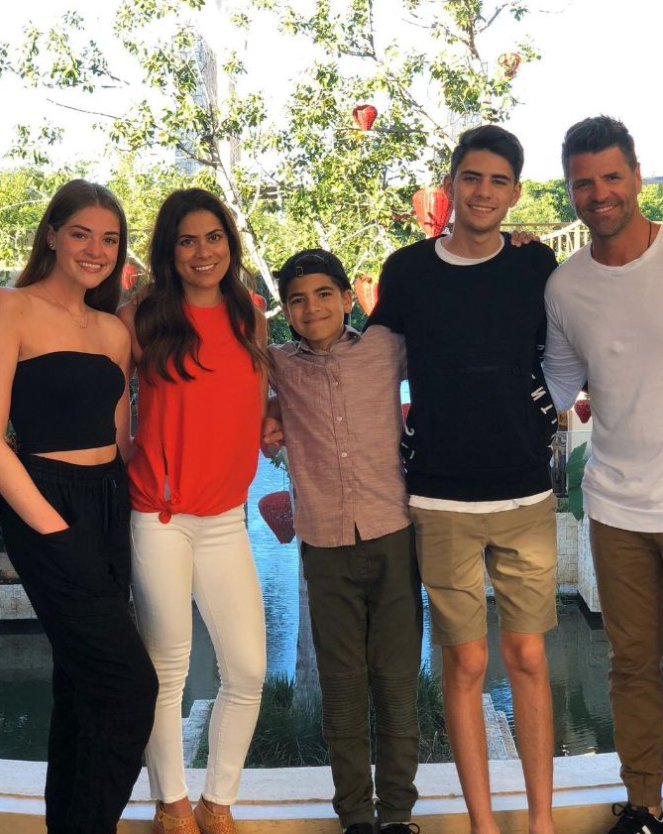 Stella Dupré partage une rare photo de sa mère Anne-Marie Angélil en 2025 et elle rayonne toujours 2 Stella Dupré partage une rare photo de sa mère Anne-Marie Angélil en 2025 et elle rayonne toujours Capture decran 2025 05 12 083436 Stella Dupré partage une rare photo de sa mère Anne-Marie Angélil en 2025 et elle rayonne toujours