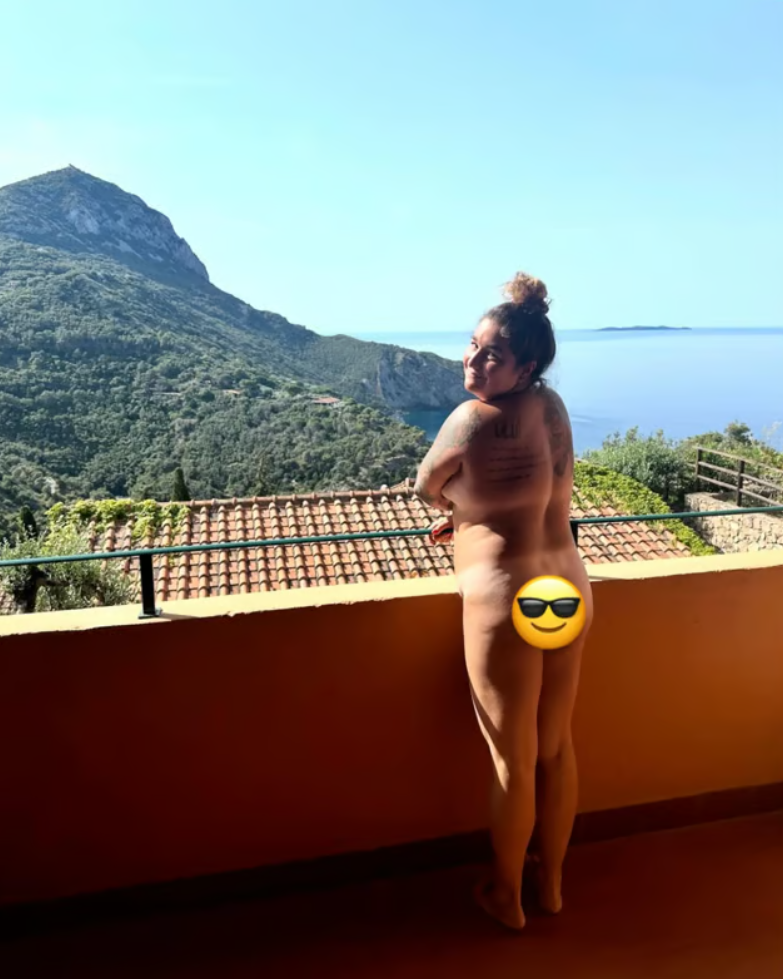 Mariana Mazza s’affiche fièrement en lingerie avec un message puissant 2 Mariana Mazza s’affiche fièrement en lingerie avec un message puissant Capture decran 2025 05 13 120552 Mariana Mazza s’affiche fièrement en lingerie avec un message puissant