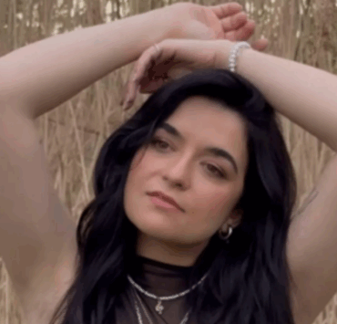 Katrine Sansregret attire l’attention avec une nouvelle séance photo dans un haut transparent 3 Katrine Sansregret attire l’attention avec une nouvelle séance photo dans un haut transparent Capture decran 2025 05 14 162519 e1747312116223 Katrine Sansregret attire l’attention avec une nouvelle séance photo dans un haut transparent