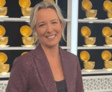 Capture decran 2025 05 17 093114 e1747489223644 Julie Houle de La Poule aux oeufs d'or est en couple et voici qui partage sa vie