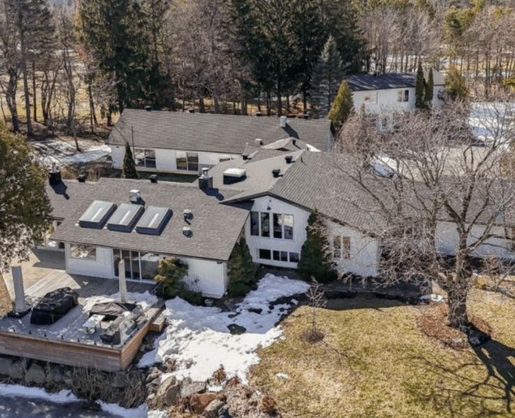 Capture decran 2025 05 19 082218 Marc Labrèche vend sa somptueuse demeure de 3 000 000 $ en Montérégie — toutes les photos ici