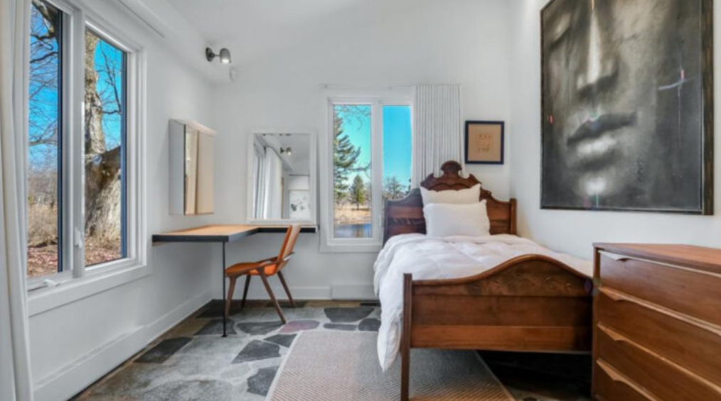 Capture decran 2025 05 19 084328 Marc Labrèche vend sa somptueuse demeure de 3 000 000 $ en Montérégie — toutes les photos ici