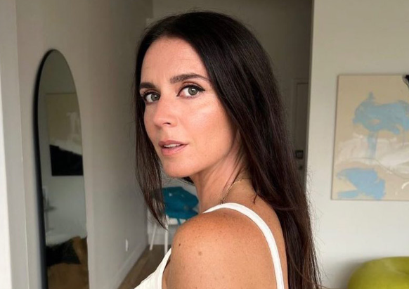 Mélissa Désormeaux-Poulin est sublime en ensemble crème transparent 1 Mélissa Désormeaux-Poulin est sublime en ensemble crème transparent Capture decran 2025 05 19 090131 Mélissa Désormeaux-Poulin est sublime en ensemble crème transparent