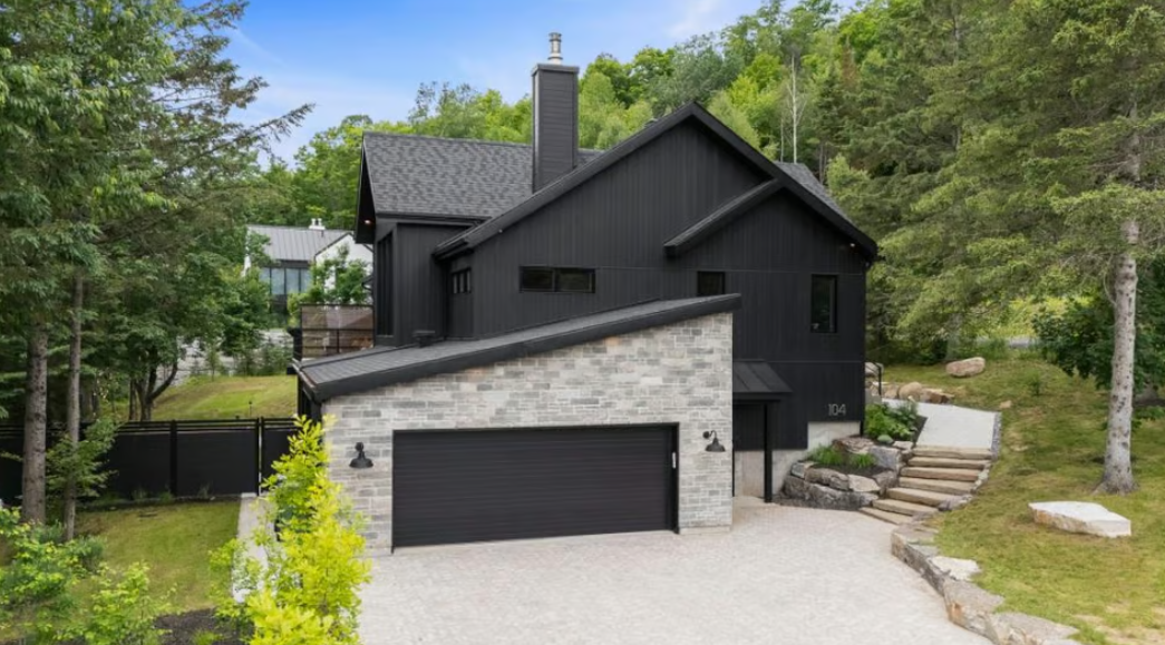 Capture decran 2025 05 20 083033 La somptueuse résidence de Stéphane Rousseau à Saint-Sauveur est à vendre