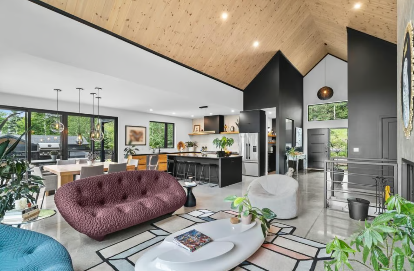 Capture decran 2025 05 20 083148 La somptueuse résidence de Stéphane Rousseau à Saint-Sauveur est à vendre