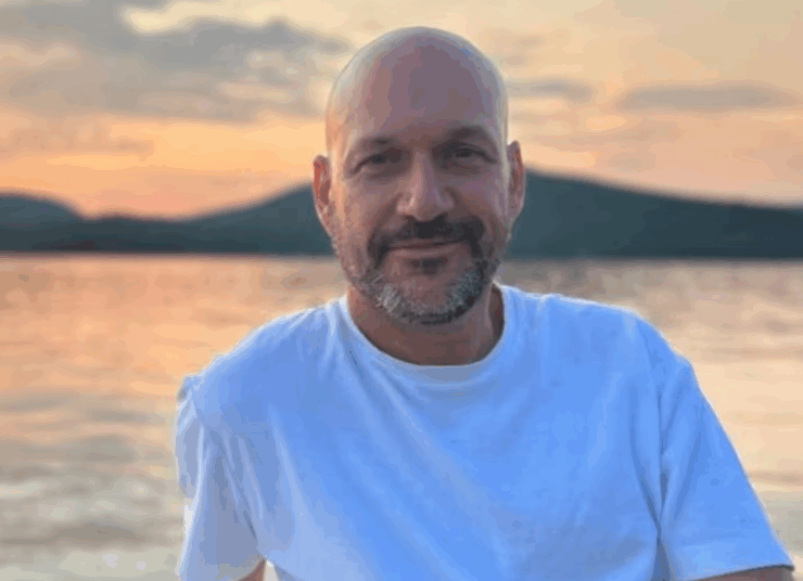 Capture decran 2025 05 31 091111 Martin Matte comme vous ne l’avez jamais vu : son look dans Vitrerie Joyal fait réagir