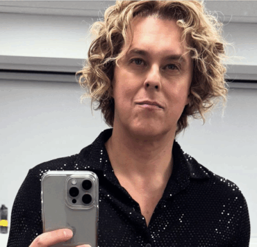 Alex Perron et la 'Cheffe d'Antenne' chez Noovo qui surprend tout le monde 3 Alex Perron et la 'Cheffe d'Antenne' chez Noovo qui surprend tout le monde Capture decran le 2025 05 02 a 08.01.09 e1746187326180 Alex Perron et la 'Cheffe d'Antenne' chez Noovo qui surprend tout le monde