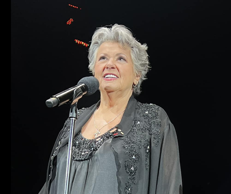 Ginette Reno reçoit un prestigieux honneur : voyez la photo ! 1 Ginette Reno reçoit un prestigieux honneur : voyez la photo ! Capture decran le 2025 05 15 a 09.23.12 Ginette Reno reçoit un prestigieux honneur : voyez la photo !