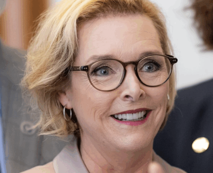 Sophie Thibault s’affiche avec sa conjointe pour la première fois 8 Sophie Thibault s’affiche avec sa conjointe pour la première fois Capture decran le 2025 05 22 a 11.14.35 e1747926934486 Sophie Thibault s’affiche avec sa conjointe pour la première fois