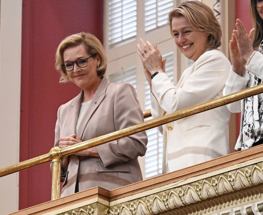 Sophie Thibault s’affiche avec sa conjointe pour la première fois 2 Sophie Thibault s’affiche avec sa conjointe pour la première fois Capture decran le 2025 05 22 a 11.16.29 Sophie Thibault s’affiche avec sa conjointe pour la première fois