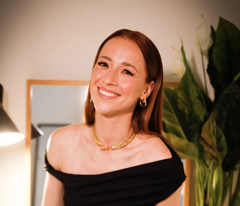 Karine Vanasse brise le silence : elle révèle sa relation secrète avec son chum connu 1 Karine Vanasse brise le silence : elle révèle sa relation secrète avec son chum connu Capture decran le 2025 05 23 a 14.51.44 e1748026359214 Karine Vanasse brise le silence : elle révèle sa relation secrète avec son chum connu