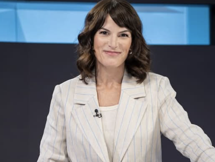 L’amoureux de Julie Marcoux future cheffe d’antenne de TVA, dévoilé : découvrez qui partage sa vie ! 1 L’amoureux de Julie Marcoux future cheffe d’antenne de TVA, dévoilé : découvrez qui partage sa vie ! Capture decran le 2025 05 26 a 08.38.47 e1748263170202 L’amoureux de Julie Marcoux future cheffe d’antenne de TVA, dévoilé : découvrez qui partage sa vie !