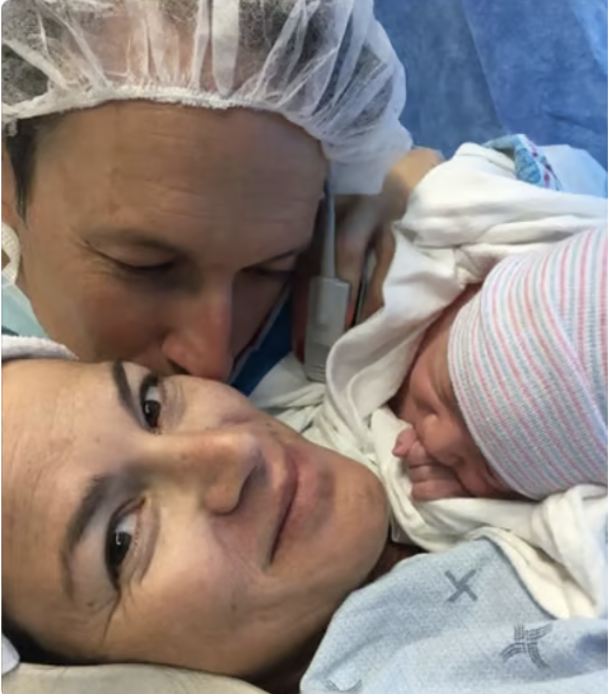 L’amoureux de Julie Marcoux future cheffe d’antenne de TVA, dévoilé : découvrez qui partage sa vie ! 2 L’amoureux de Julie Marcoux future cheffe d’antenne de TVA, dévoilé : découvrez qui partage sa vie ! Capture decran le 2025 05 26 a 09.43.21 L’amoureux de Julie Marcoux future cheffe d’antenne de TVA, dévoilé : découvrez qui partage sa vie !