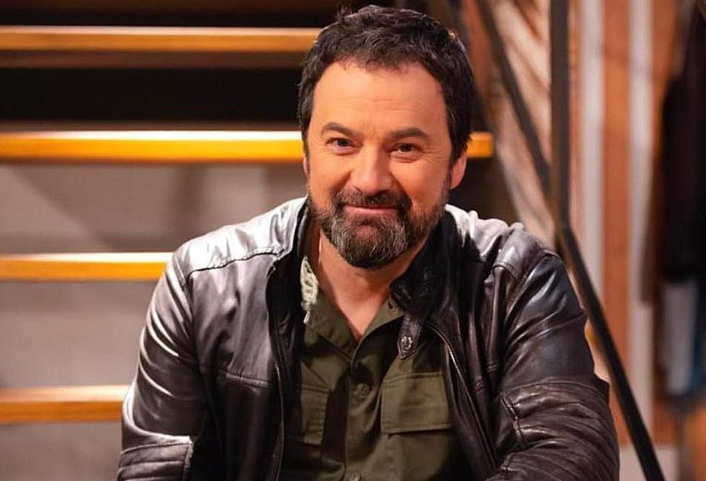 Retour inattendu pour Jeff Boudreault : l’acteur fait volte-face après sa retraite annoncée 1 Retour inattendu pour Jeff Boudreault : l’acteur fait volte-face après sa retraite annoncée Capture decran 2025 06 02 153913 Retour inattendu pour Jeff Boudreault : l’acteur fait volte-face après sa retraite annoncée