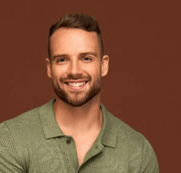 Capture decran 2025 06 03 121431 Alex d’Occupation Double publie des images qui montrent qu’il n’est plus un cœur à prendre