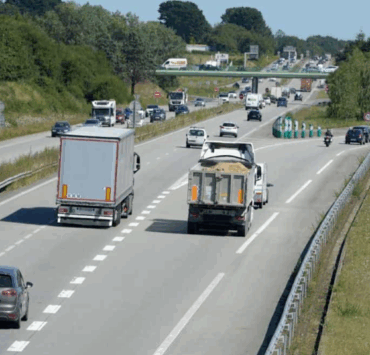 En pleine dispute, il saute d'une voiture lancée à 90 km/h sur l'autoroute A7 : une scène choquante secoue le Vaucluse 3 En pleine dispute, il saute d'une voiture lancée à 90 km/h sur l'autoroute A7 : une scène choquante secoue le Vaucluse Capture decran 2025 06 07 024220 En pleine dispute, il saute d'une voiture lancée à 90 km/h sur l'autoroute A7 : une scène choquante secoue le Vaucluse