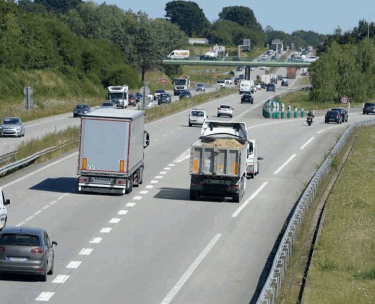Capture decran 2025 06 07 024220 En pleine dispute, il saute d'une voiture lancée à 90 km/h sur l'autoroute A7 : une scène choquante secoue le Vaucluse