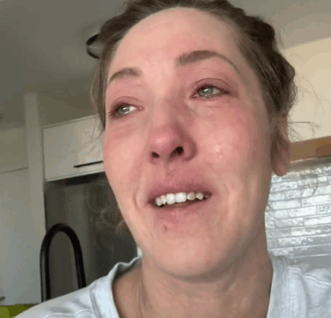 Capture decran 2025 06 09 012816  Une mère canadienne fond en larmes en découvrant son nouveau taux hypothécaire : sa vidéo bouleverse le pays