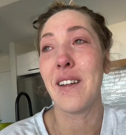 Une mère canadienne fond en larmes en découvrant son nouveau taux hypothécaire : sa vidéo bouleverse le pays 1 Une mère canadienne fond en larmes en découvrant son nouveau taux hypothécaire : sa vidéo bouleverse le pays Capture decran 2025 06 09 012816 Une mère canadienne fond en larmes en découvrant son nouveau taux hypothécaire : sa vidéo bouleverse le pays