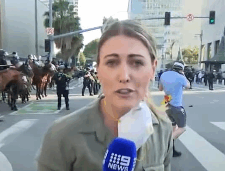 Capture decran 2025 06 09 224207  Une journaliste touchée par un tir policier en direct à Los Angeles : la scène choque le web