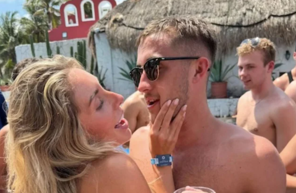 Bonnie Blue secoue Internet : une ancienne photo relance une rumeur explosive 2 Bonnie Blue secoue Internet : une ancienne photo relance une rumeur explosive Capture decran 2025 06 17 003238 Bonnie Blue secoue Internet : une ancienne photo relance une rumeur explosive