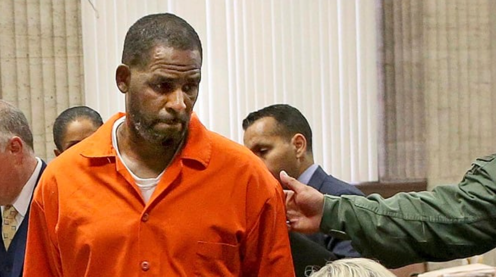 R. Kelly hospitalisé d'urgence après une overdose : il dénonce un "complot meurtrier" en prison 2 R. Kelly hospitalisé d'urgence après une overdose : il dénonce un "complot meurtrier" en prison Capture decran 2025 06 18 011047 R. Kelly hospitalisé d'urgence après une overdose : il dénonce un "complot meurtrier" en prison