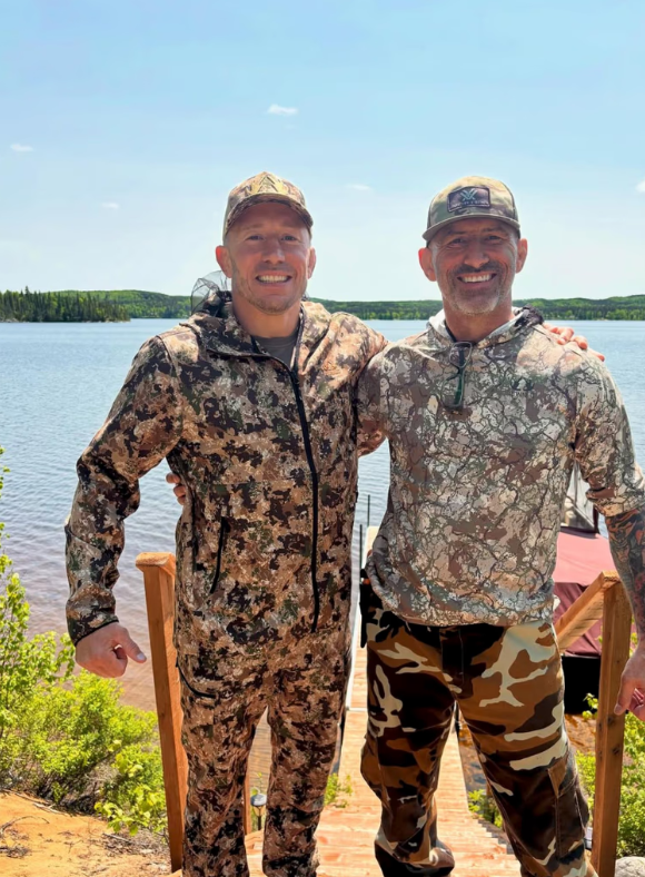 Georges St-Pierre déclenche une tempête après avoir partagé une photo de chasse à l’ours 3 Georges St-Pierre déclenche une tempête après avoir partagé une photo de chasse à l’ours Capture decran 2025 06 18 071437 Georges St-Pierre déclenche une tempête après avoir partagé une photo de chasse à l’ours